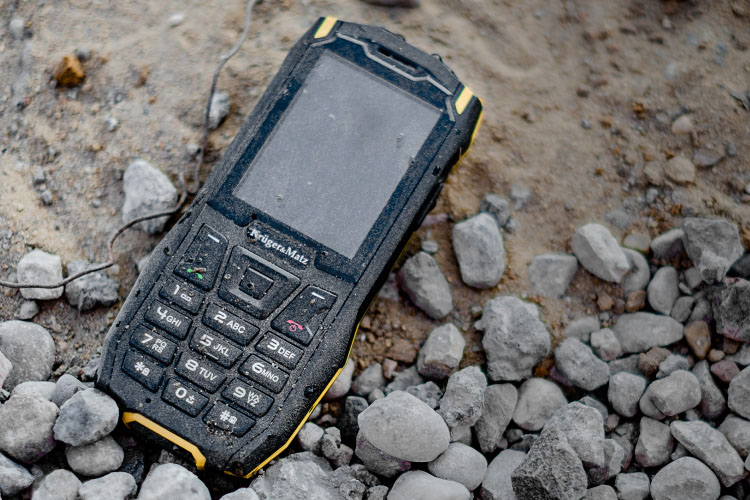 wodoodporny telefon iron 2