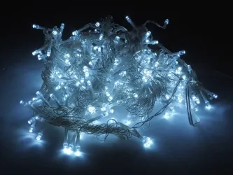 Kurtyna świetlna ozdobna zewnętrzna LTC Moon In The Room sople 240 LED 3x2m ziemne białe + pilot