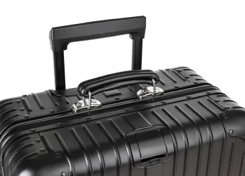 Kabinowa walizka aluminiowa na kółkach Kruge&amp;Matz 54 l czarna