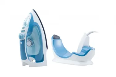 Żelazko ceramiczne ze stacją Camry CR 5026 2200