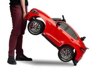 Samochód auto na akumulator Caretero Toyz Mercedes-Benz GLC 63S AMG akumulatorowiec + pilot zdalnego sterowania - czerwony