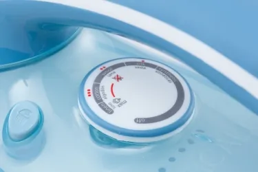 Żelazko ceramiczne ze stacją Camry CR 5026 2200