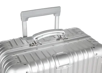 Kabinowa walizka aluminiowa na kółkach Kruge&amp;Matz 82 l srebrna