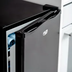 Chłodziarka termoelektryczna  28 litrów Adler AD 8089