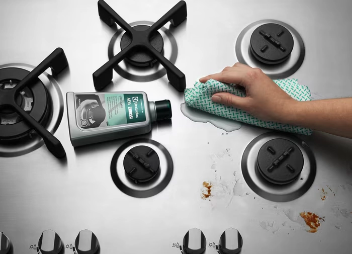 Mleczko do czyszczenia stali szlachetnej nierdzewnej Electrolux STEEL CARE 300ml