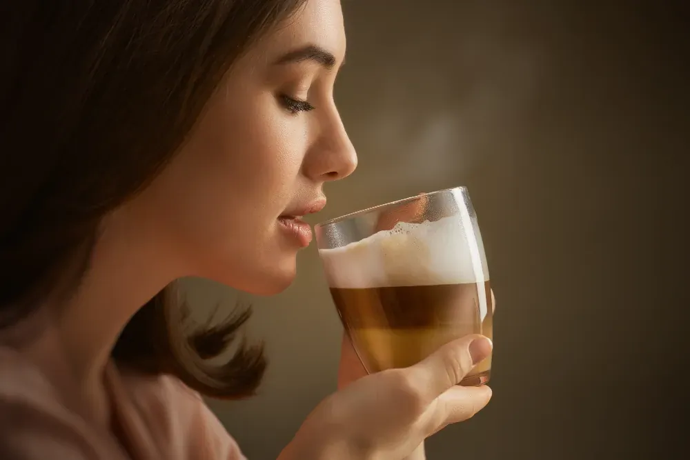 Automatyczny ekspres do kawy z młynkiem TEESA AROMA 800
