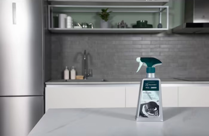 Płyn do czyszczenia stali szlachetnej nierdzewnej Electrolux STEEL CARE spray 500ml