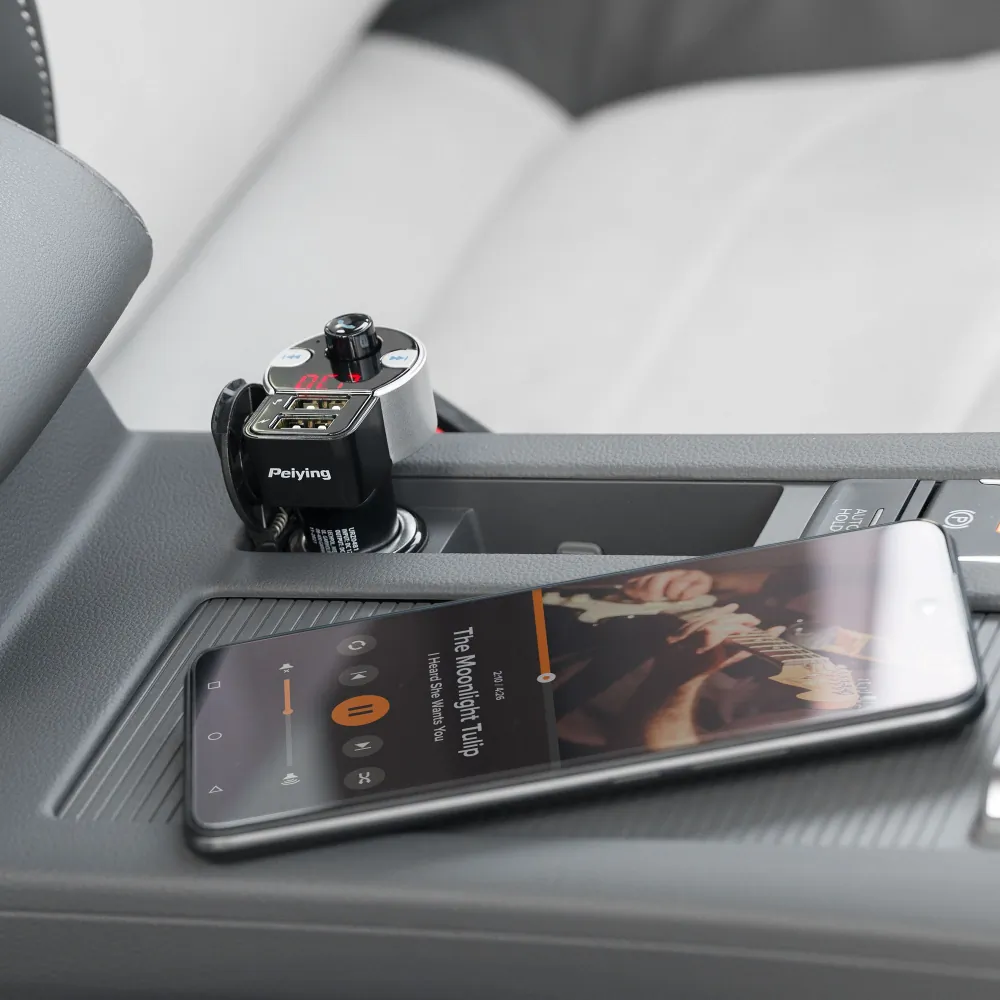 Transmiter FM samochodowy z zestawem głośnomówiącym Peiying Bluetooth 2xUSB