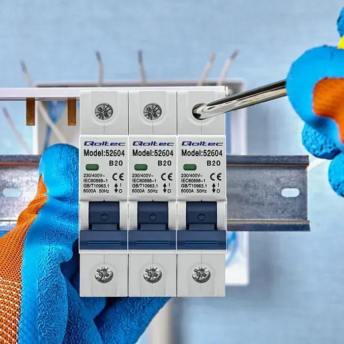 Wyłącznik nadprądowy B20 bezpiecznik AC Qoltec 1P 20A
