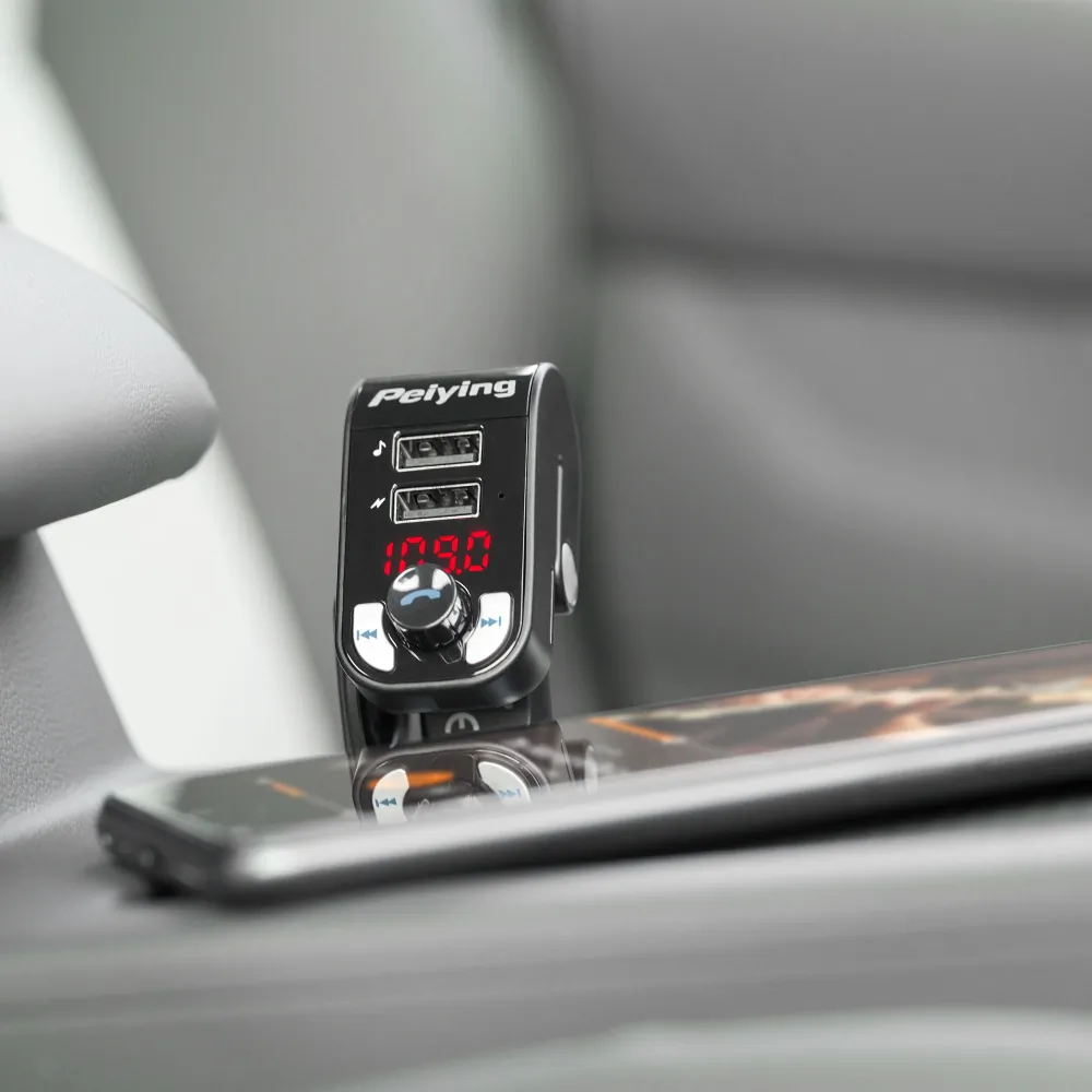 Transmiter FM samochodowy z zestawem głośnomówiącym Peiying Bluetooth 2xUSB