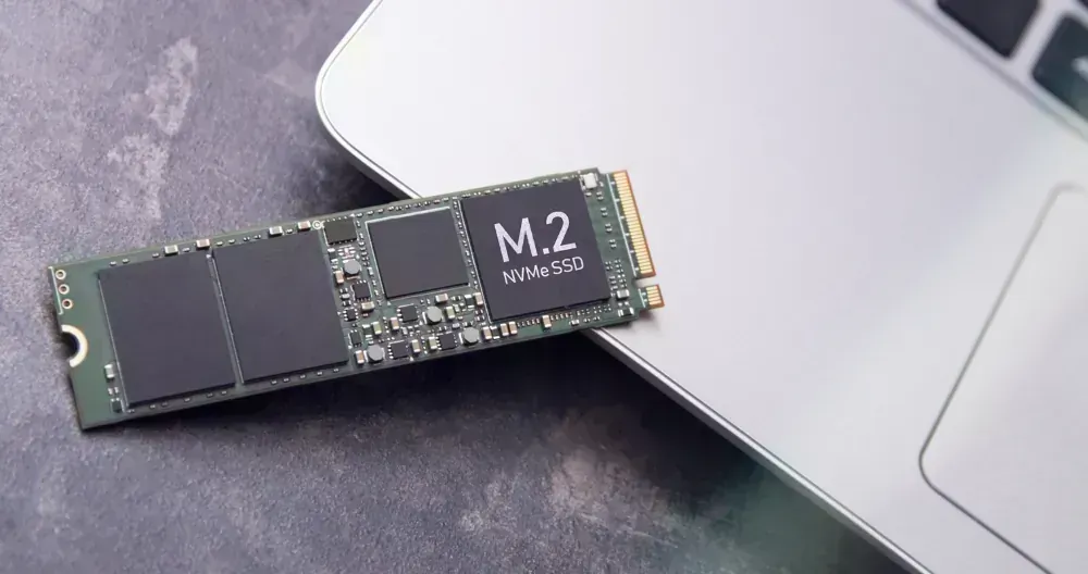 Obudowa kieszeń do dysków M.2 SATA NVME Qoltec USB-C