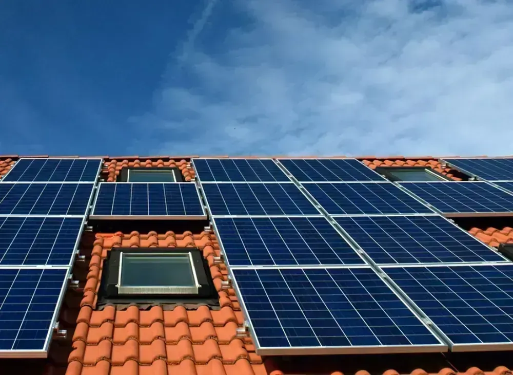 Inwerter solarny przetwornica naścienna KEMOT PROsolar-1000 12V 230V 1000VA/700W SINUS