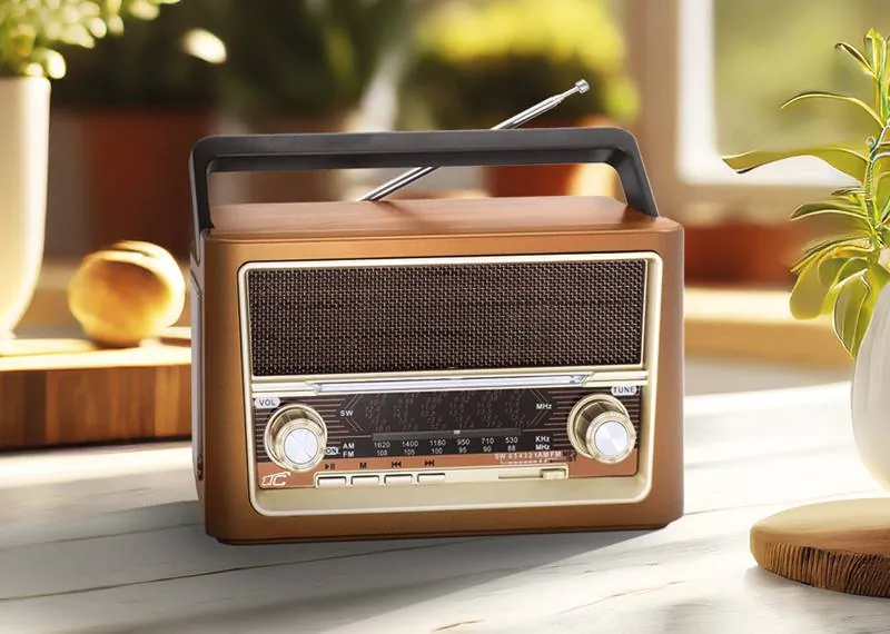 Radio przenośne LTC ELMA RETRO Bluetooth USB latarka