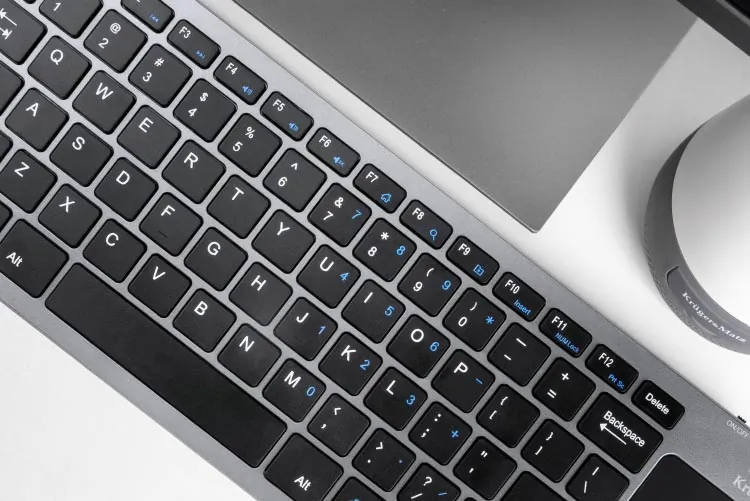 Klawiatura bezprzewodowa touchpad Kruger&Matz KB-100